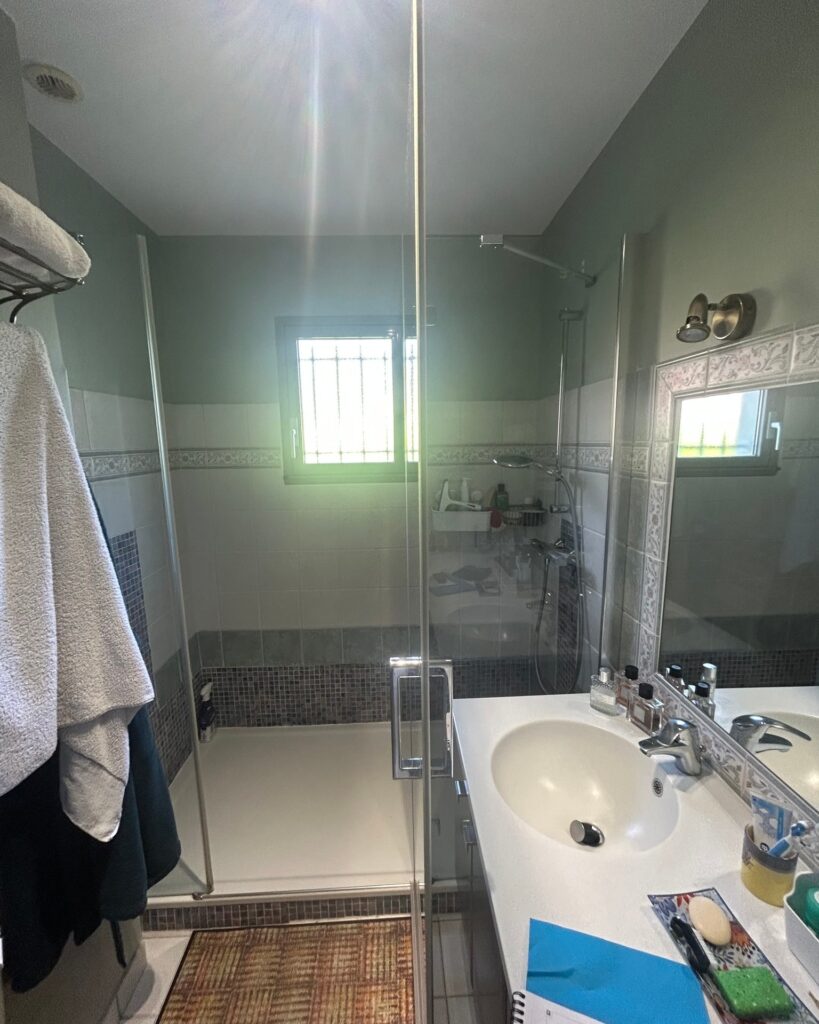 Salle de bain avant rénovation complète
