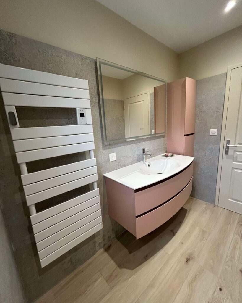 Rénovation complète de salle de bain moderne