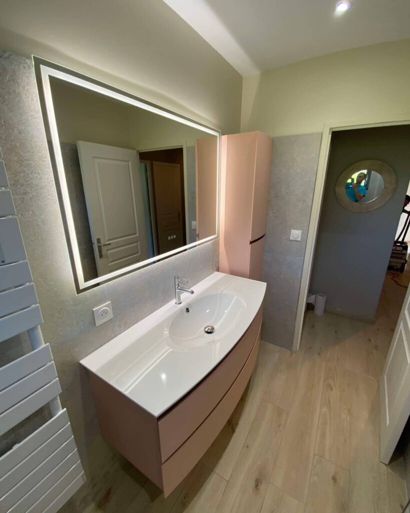Rénovation complète de salle de bain avec double vasque