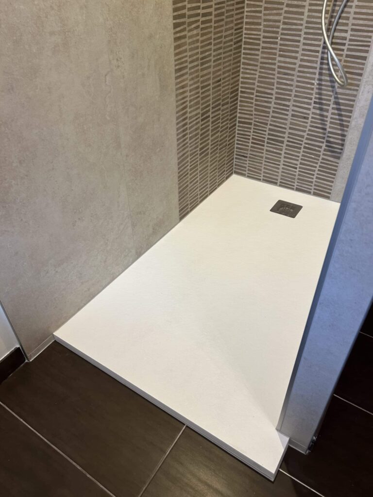 Receveur extra-plat pour remplacement de douche à Montélimar